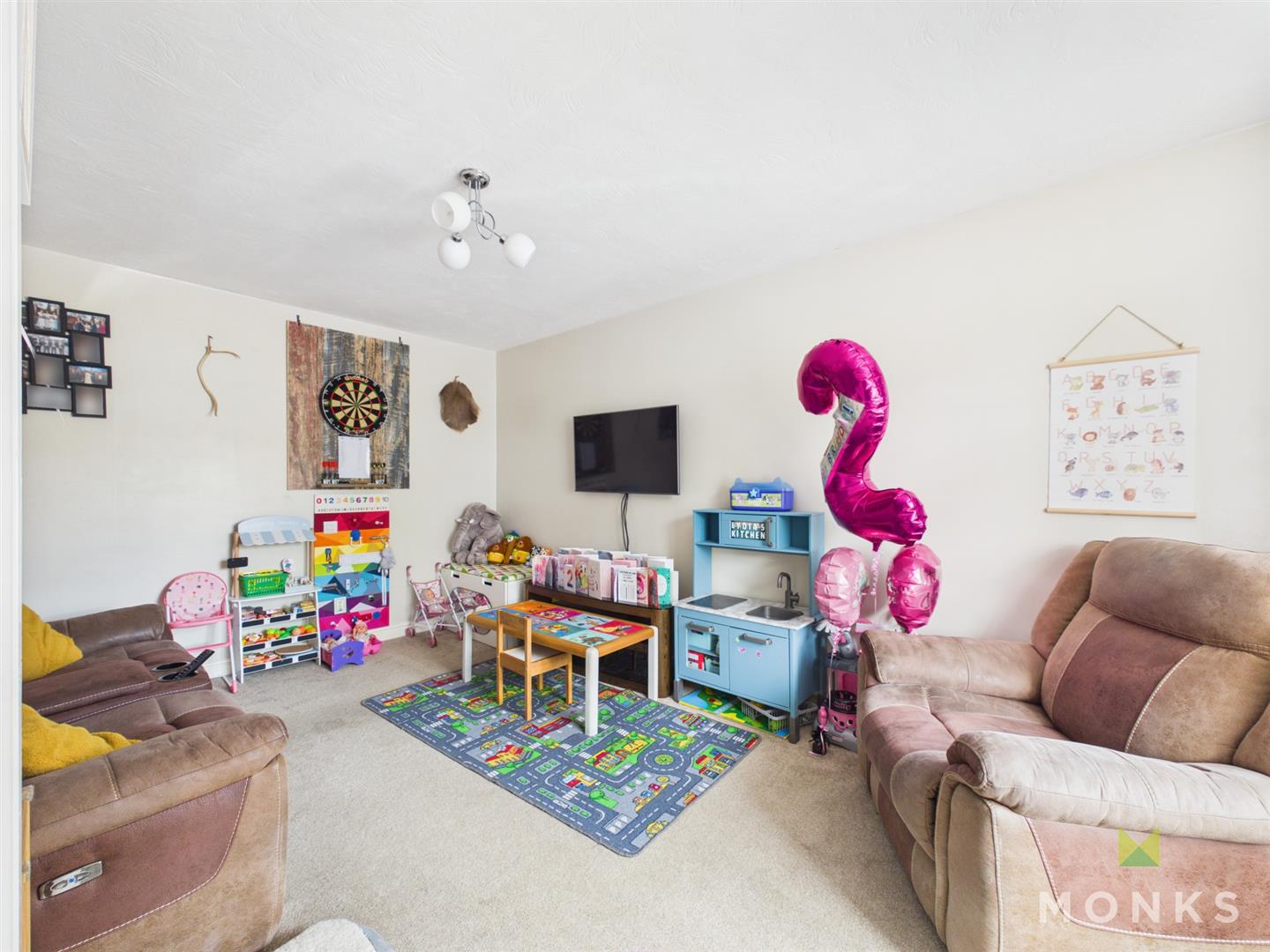 33 Milars Field, Oswestry, SY10 9PU For Sale